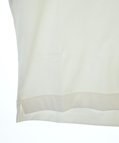 New Balance เสื้อยืด/เสื้อท็อปส์