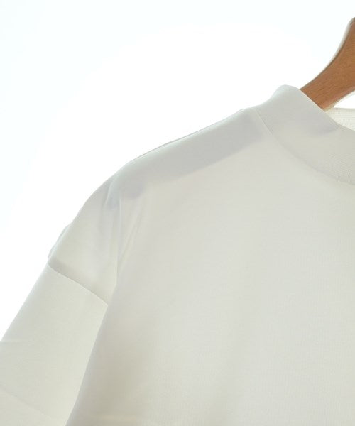 New Balance เสื้อยืด/เสื้อท็อปส์