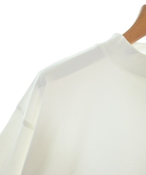 New Balance เสื้อยืด/เสื้อท็อปส์