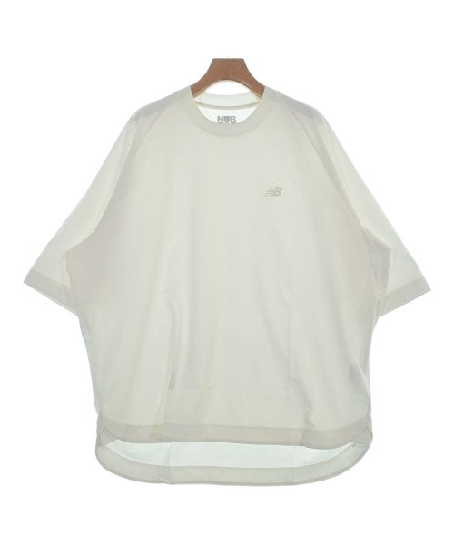 New Balance เสื้อยืด/เสื้อท็อปส์