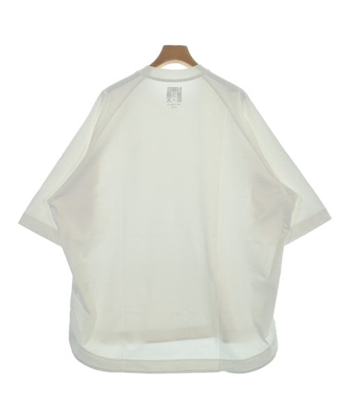New Balance เสื้อยืด/เสื้อท็อปส์