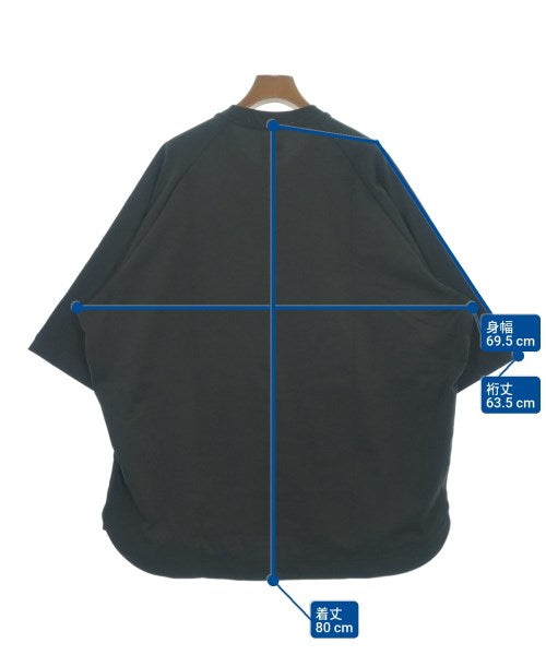 New Balance เสื้อยืด/เสื้อท็อปส์
