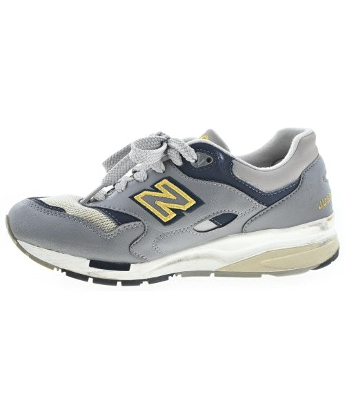 New Balance รองเท้าผ้าใบ