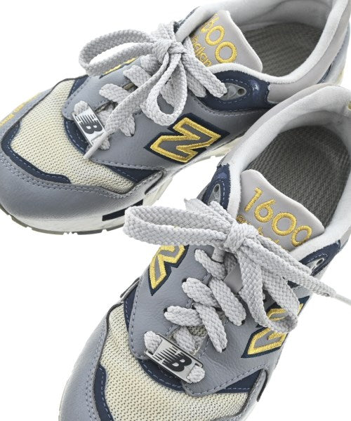 New Balance รองเท้าผ้าใบ