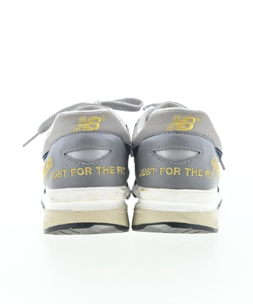 New Balance รองเท้าผ้าใบ