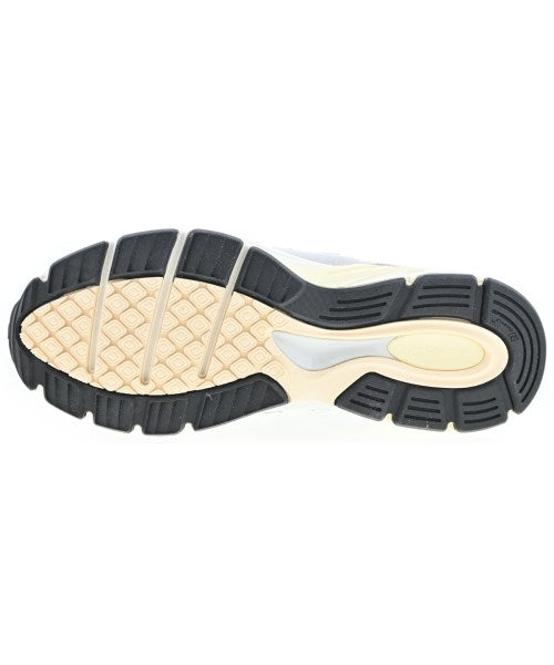 New Balance รองเท้าผ้าใบ