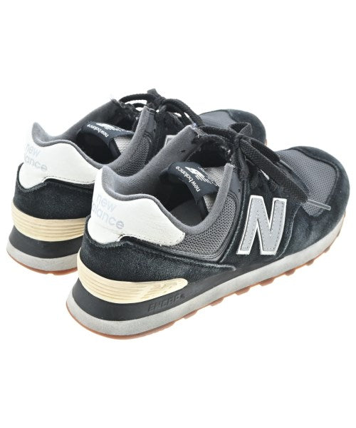 New Balance รองเท้าผ้าใบ