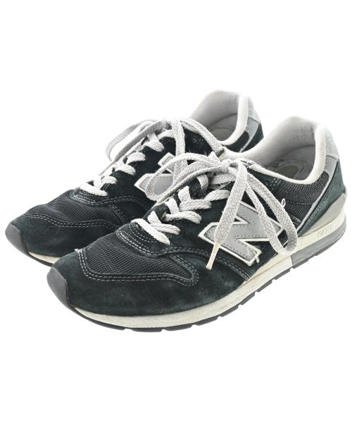 New Balance รองเท้าผ้าใบ