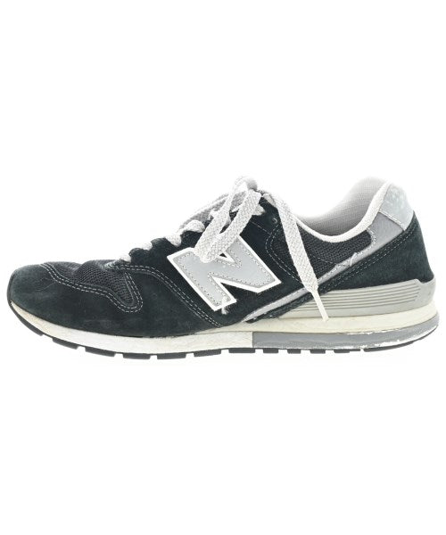 New Balance รองเท้าผ้าใบ