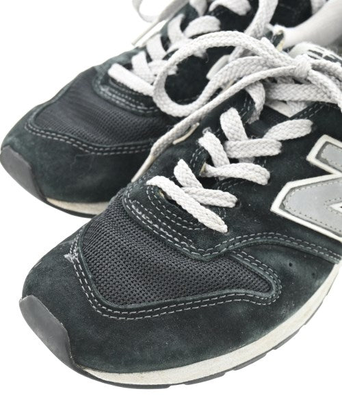 New Balance รองเท้าผ้าใบ