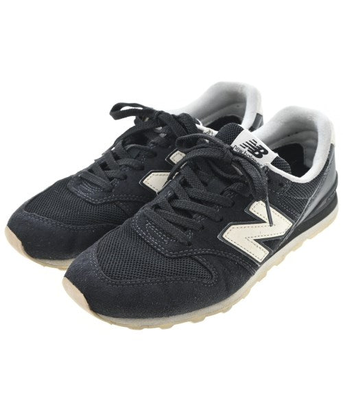 New Balance รองเท้าผ้าใบ