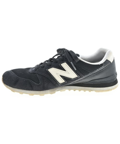 New Balance รองเท้าผ้าใบ