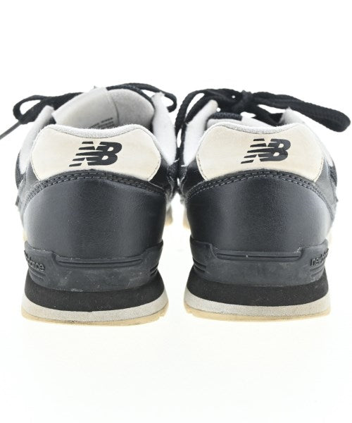 New Balance รองเท้าผ้าใบ
