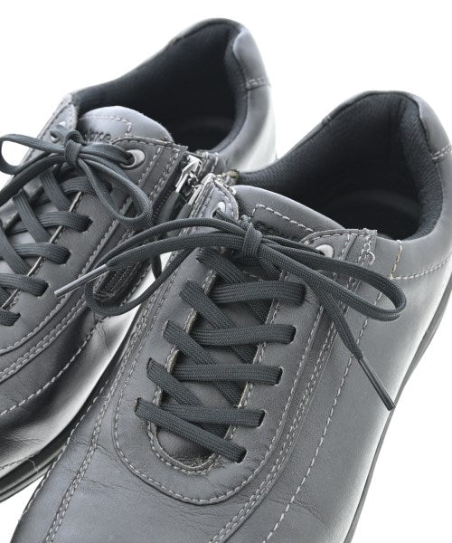 New Balance รองเท้าผ้าใบ
