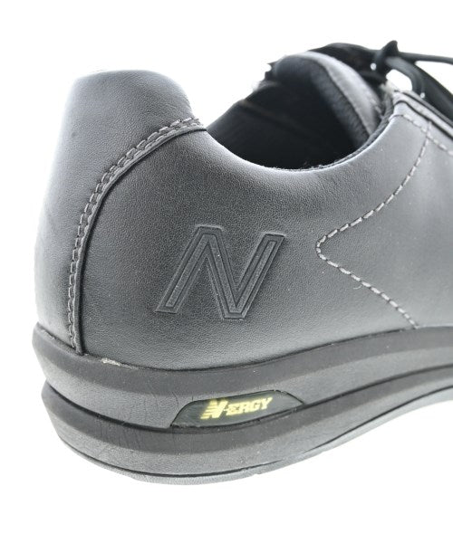 New Balance รองเท้าผ้าใบ
