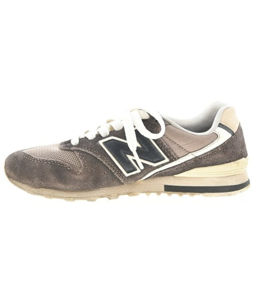 New Balance รองเท้าผ้าใบ