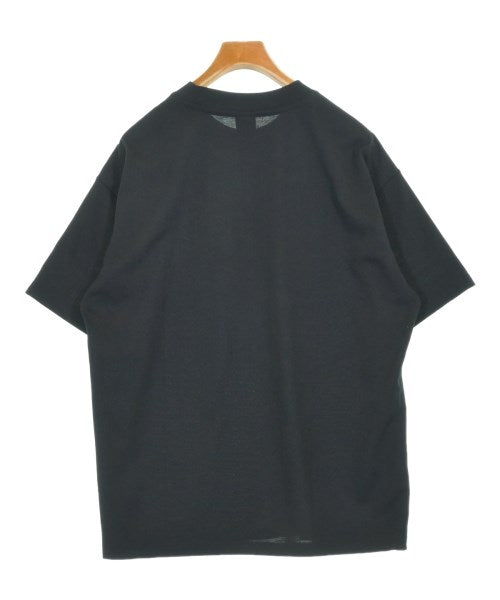 New Balance เสื้อยืด/เสื้อท็อปส์