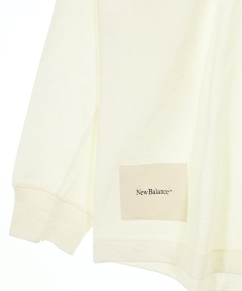 New Balance เสื้อยืด/เสื้อท็อปส์