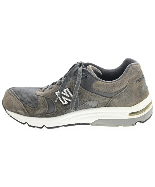 New Balance รองเท้าผ้าใบ