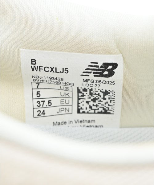 New Balance รองเท้าผ้าใบ