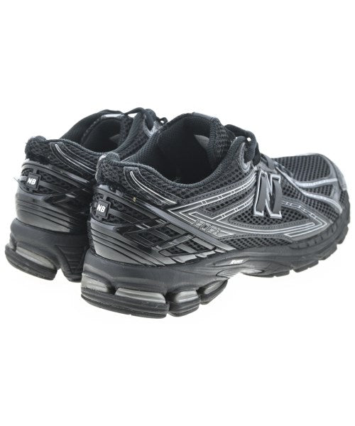 New Balance รองเท้าผ้าใบ