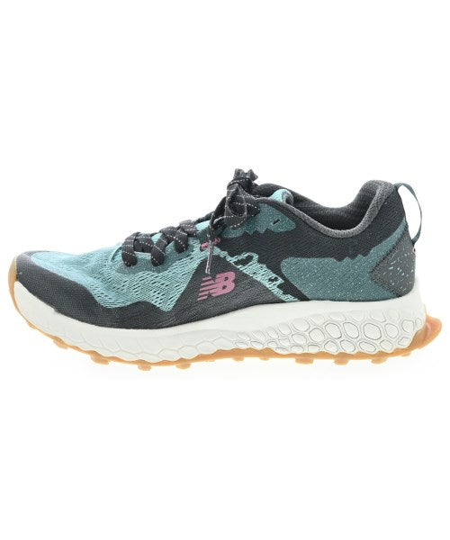 New Balance รองเท้าผ้าใบ