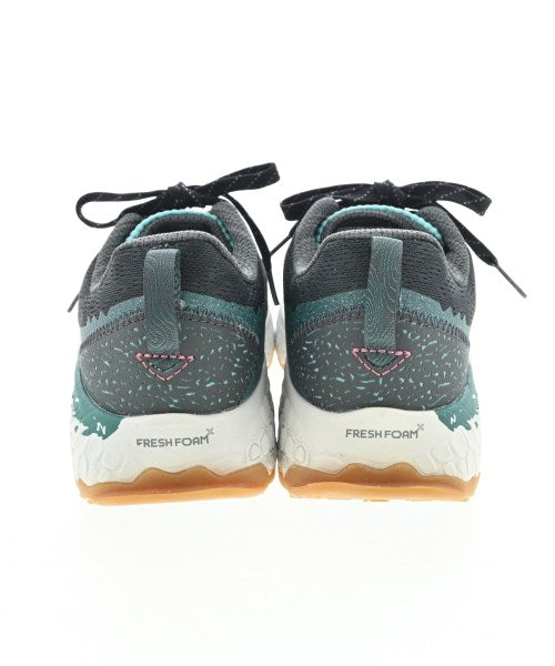 New Balance รองเท้าผ้าใบ
