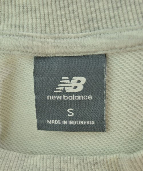 New Balance เสื้อสเวตเตอร์