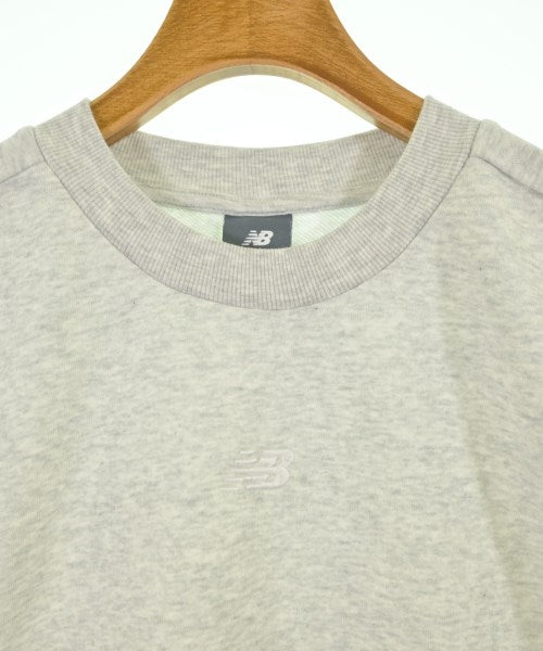 New Balance เสื้อสเวตเตอร์