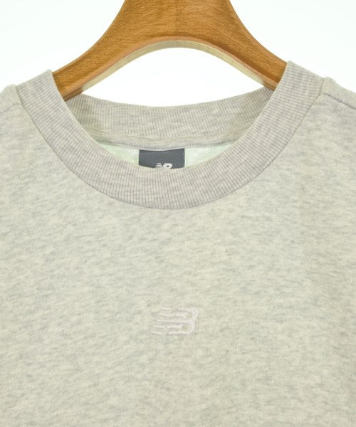 New Balance เสื้อสเวตเตอร์
