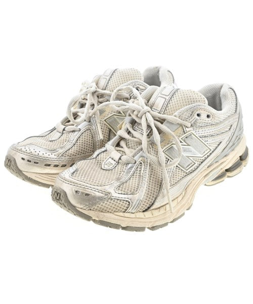 New Balance รองเท้าผ้าใบ