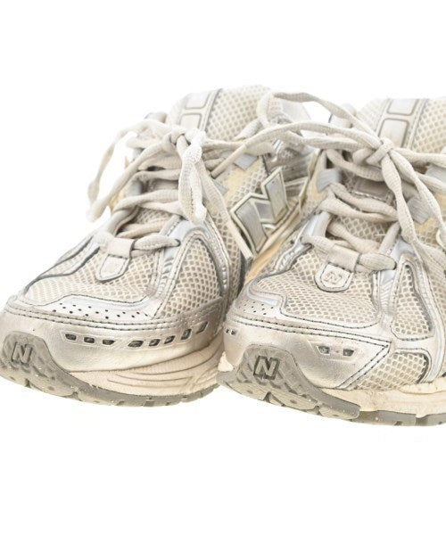 New Balance รองเท้าผ้าใบ