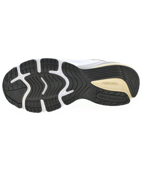 New Balance รองเท้าผ้าใบ