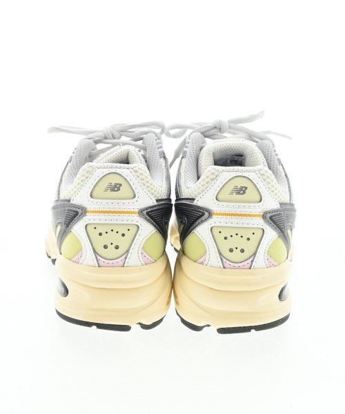 New Balance รองเท้าผ้าใบ