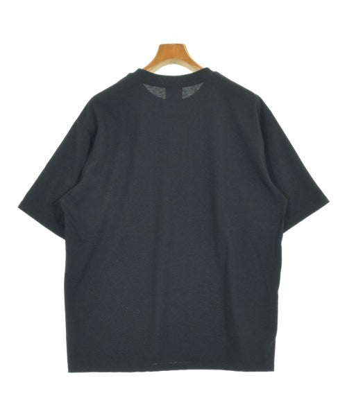 New Balance เสื้อยืด/เสื้อท็อปส์