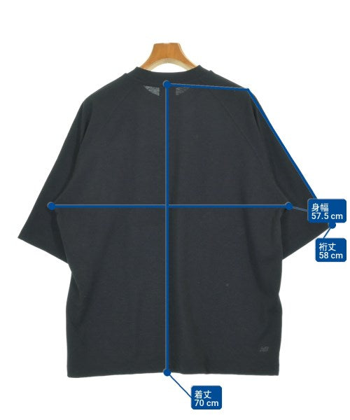New Balance เสื้อยืด/เสื้อท็อปส์