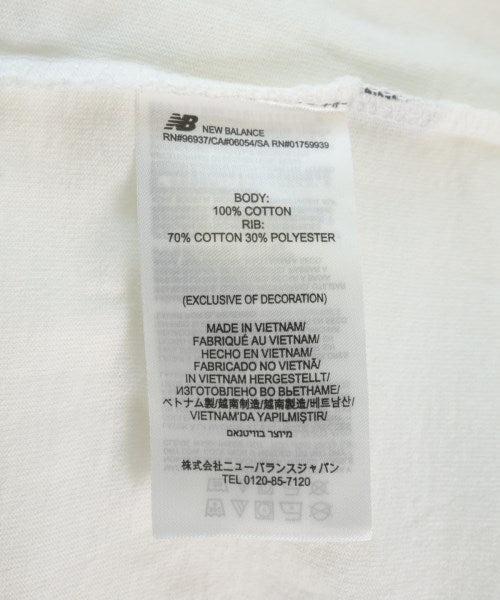 New Balance เสื้อยืด/เสื้อท็อปส์