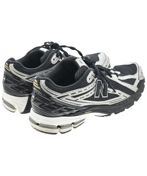 New Balance รองเท้าผ้าใบ