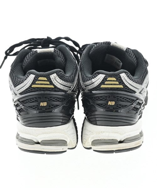 New Balance รองเท้าผ้าใบ
