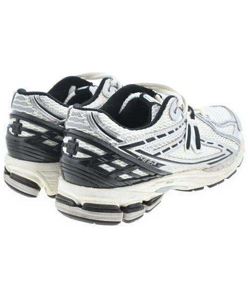 New Balance รองเท้าผ้าใบ