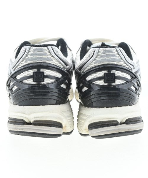 New Balance รองเท้าผ้าใบ