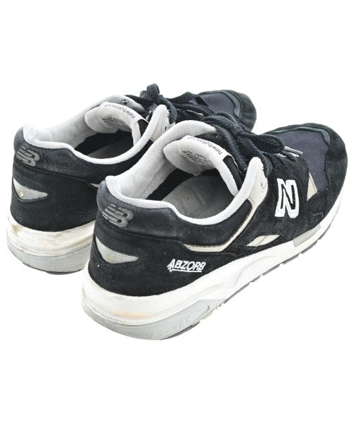 New Balance รองเท้าผ้าใบ