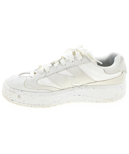 New Balance รองเท้าผ้าใบ