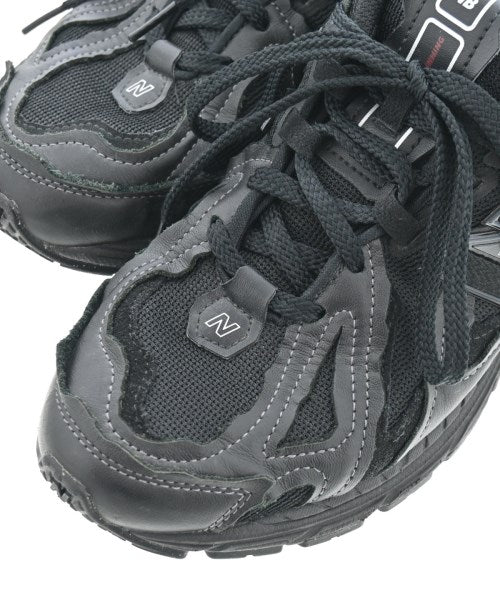 New Balance รองเท้าผ้าใบ
