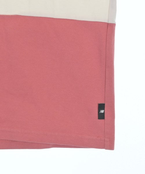 New Balance เสื้อยืด/เสื้อท็อปส์