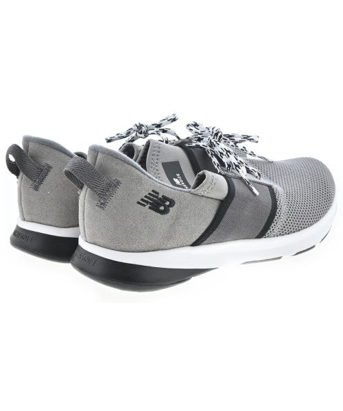 New Balance รองเท้าผ้าใบ