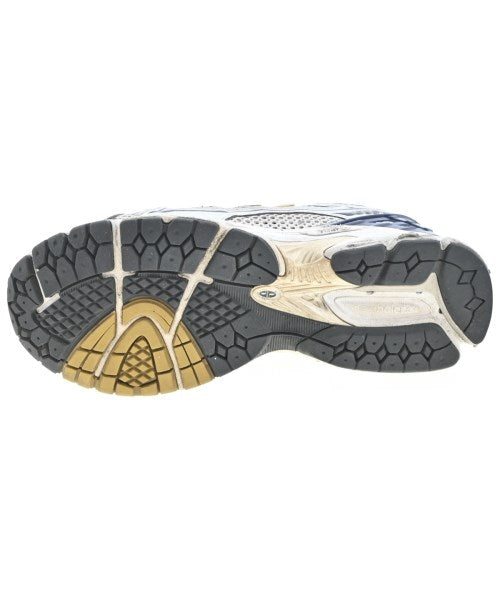 New Balance รองเท้าผ้าใบ