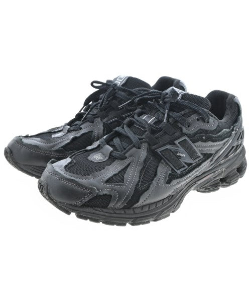 New Balance รองเท้าผ้าใบ