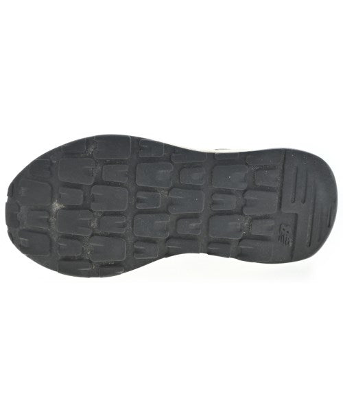 New Balance รองเท้าผ้าใบ