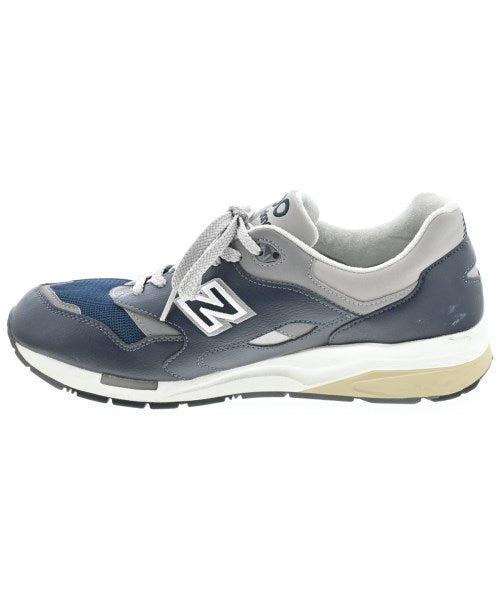 New Balance รองเท้าผ้าใบ